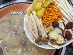-阿婆情腊排骨火锅(金虹路店)