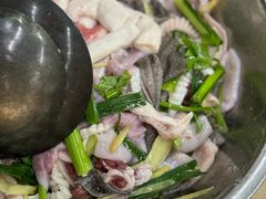 -周良天山牛杂城(天山路总店)