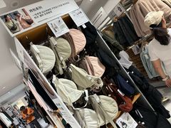 -优衣库(北京万柳华联购物中心店)