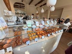 -VERIE BAKEHOUSE