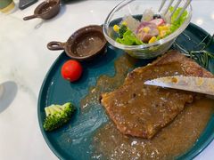 -丽莎沙拉轻食餐厅(国贸店)