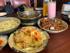 -Cuc Gach Quan Restaurant