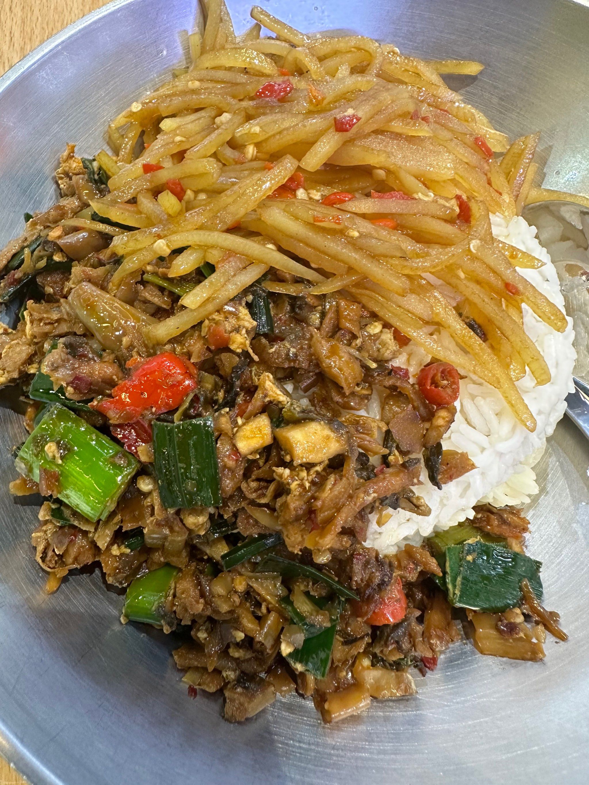 0元玩转这座城 霸碗的外婆菜拼土豆丝饭