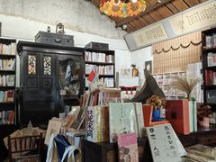 -荒岛书店(黄县路店)