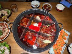 -卤校长重庆火锅(银泰城店)