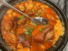 红烧猪蹄-情妹耙泥鳅·江湖川菜(科华店)