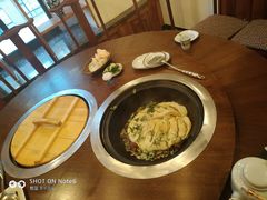-万里闯关东铁锅炖菜馆(高新旗舰店)