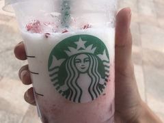 草莓酸奶星冰乐-星巴克臻选(南京金茂览秀城店)