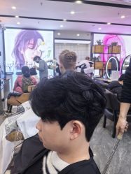 -藤野造型烫染·漂发