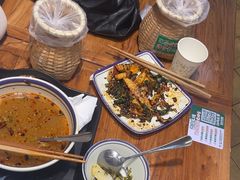 -云阿蛮云南生烫牛肉米线(奉贤路店)