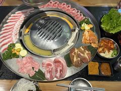呼啦圈烤肉-哈哈碳都·牛肋条无限自助烤肉(宝龙店)