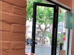 靠窗位-La Strada(安福路店)