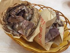 -洪峰浩老北京烧饼夹肉(角门路店)