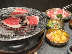 -草家酱蟹炭火烤肉店(珲春南路二店)