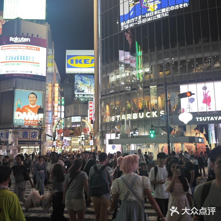  在东京难得能听到 肆意喧闹大声的地方!