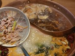 -洱火云南酸菜牛肉火锅(石景山当代商城店)