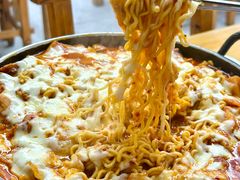 -亲昵春川鸡排(韩国美食街店)