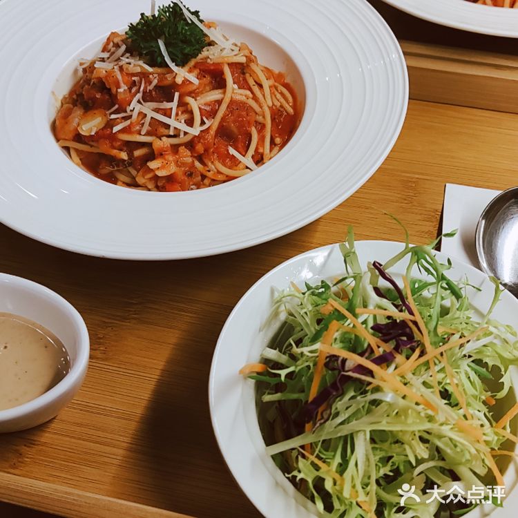 盲选餐厅探店，一开始以为只是按摩spa完附属补水饮品