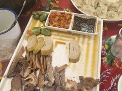 -闯关东东北农家菜(崂山石老人店)