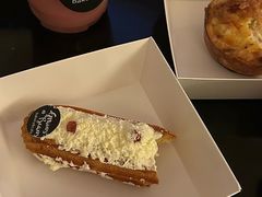 Strawberry&nbsp;Eclair-面包谷Grains n' Beans(九号公馆店)