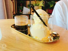 -ZING COFFEE 镜咖啡