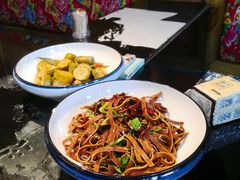 -鱼窝棚柴火铁锅炖(富山屯店)