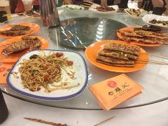 -刘姐啤酒鱼民族演艺餐厅(西街总店)