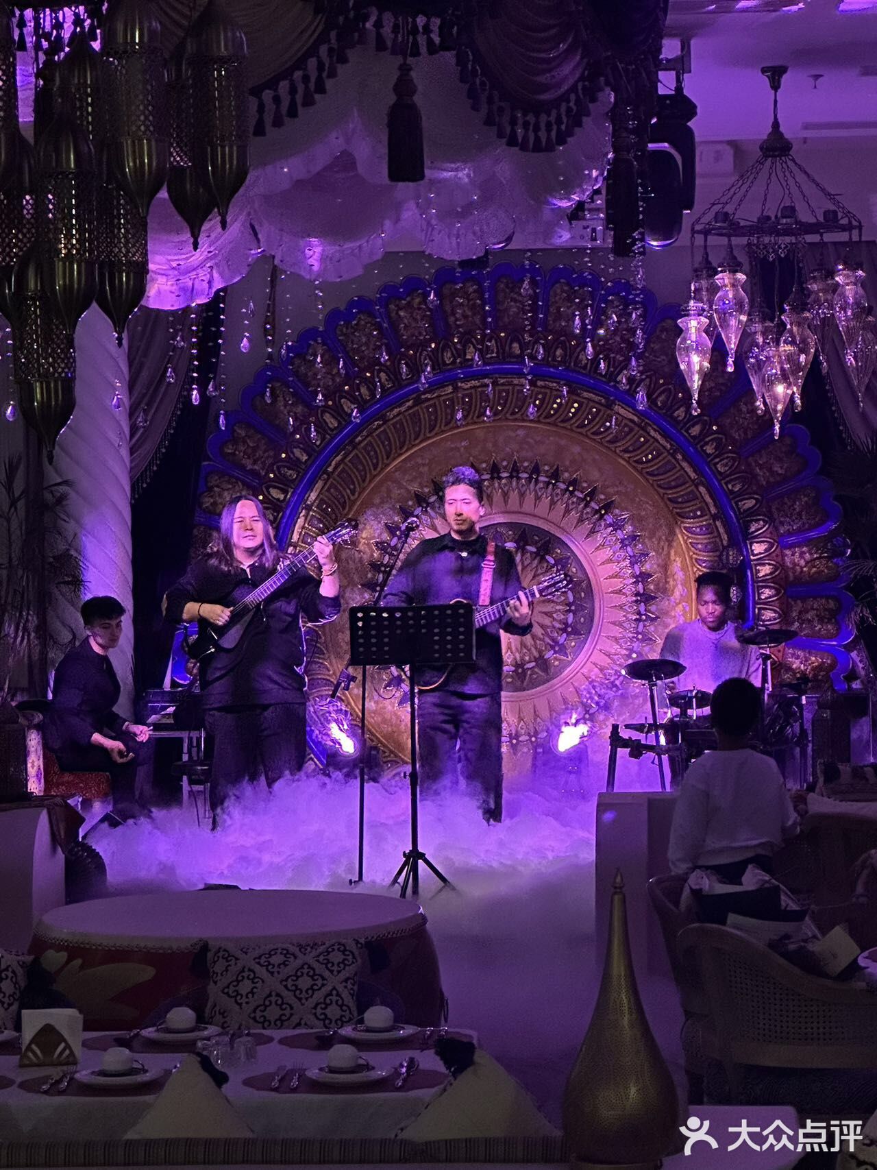 这家中东餐厅太绝了吧！！！氛围超好！！