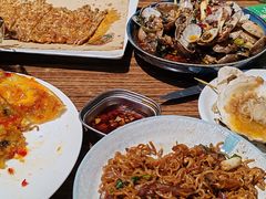 -蚝堡海鲜·威海菜·海肠捞饭·烧烤·亚洲吃蚝公司(幸福门店)