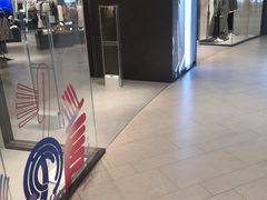 -URBAN REVIVO(七宝领展广场店)