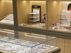 -吴良材眼镜(美罗城店)