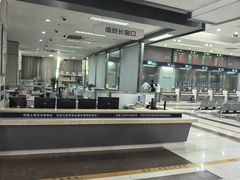 -房地产交易中心-停车场