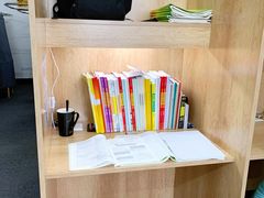 -两知·自习室(三峡广场总店)