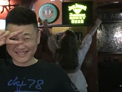 -丽纳尔斯酒吧LENORE’S BAR(三经街店)