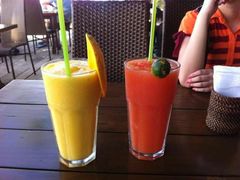shake-Jonah's Fruit Shake & Snack Bar