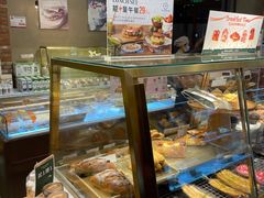 面包甜点陈列柜-多乐之日(西苑龙湖店)