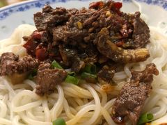 -邱芳粉店(迎宾大道旗舰店)