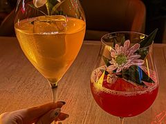 -FOUR PLAY BAR