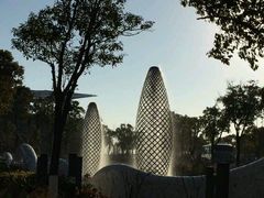 -上海滴水湖皇冠假日酒店