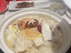 -三人行骨头王火锅(长寿店)