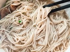 -老西白点心店
