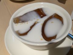 椰林琥珀冰粉-遇见小面(凯德广场店)