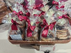 -CARINO BAKERY&CAFE(人广来福士店)