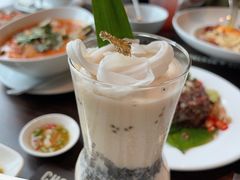 -Chom Cafe and Restaurant