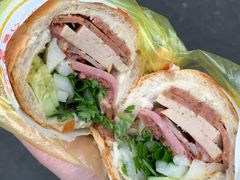 -Bánh Mì Huynh Hoa
