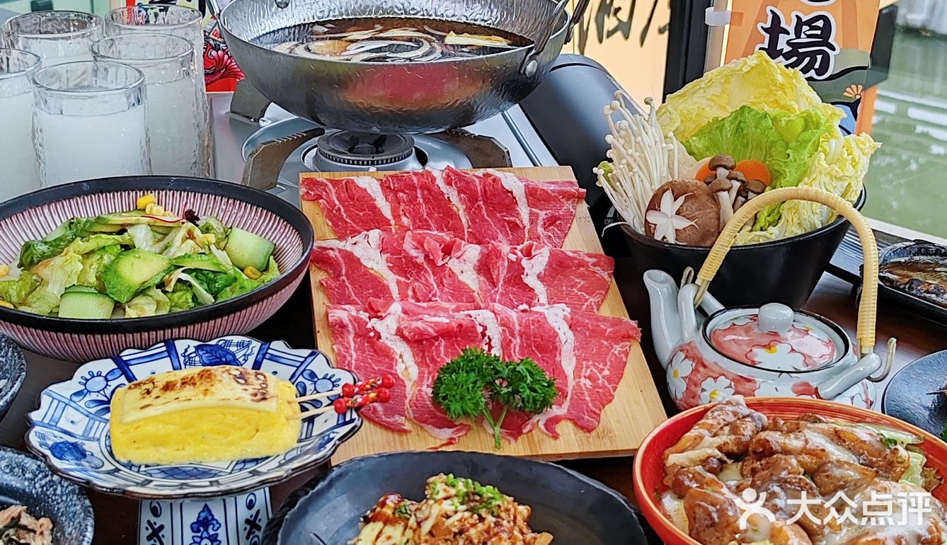 从漫画里跑出来的料理食堂…