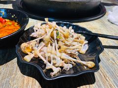 -销魂美蛙鱼头火锅(上海首店)