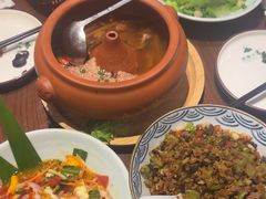 -老滇山寨•云南特色菜•地方菜•民族风情歌舞表演(世纪金源店)