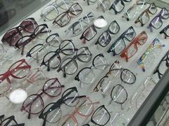 -朱师傅眼镜·蔡司·依视路·尼康(市先进店)