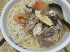 -蒙自源米线大王(东站店)